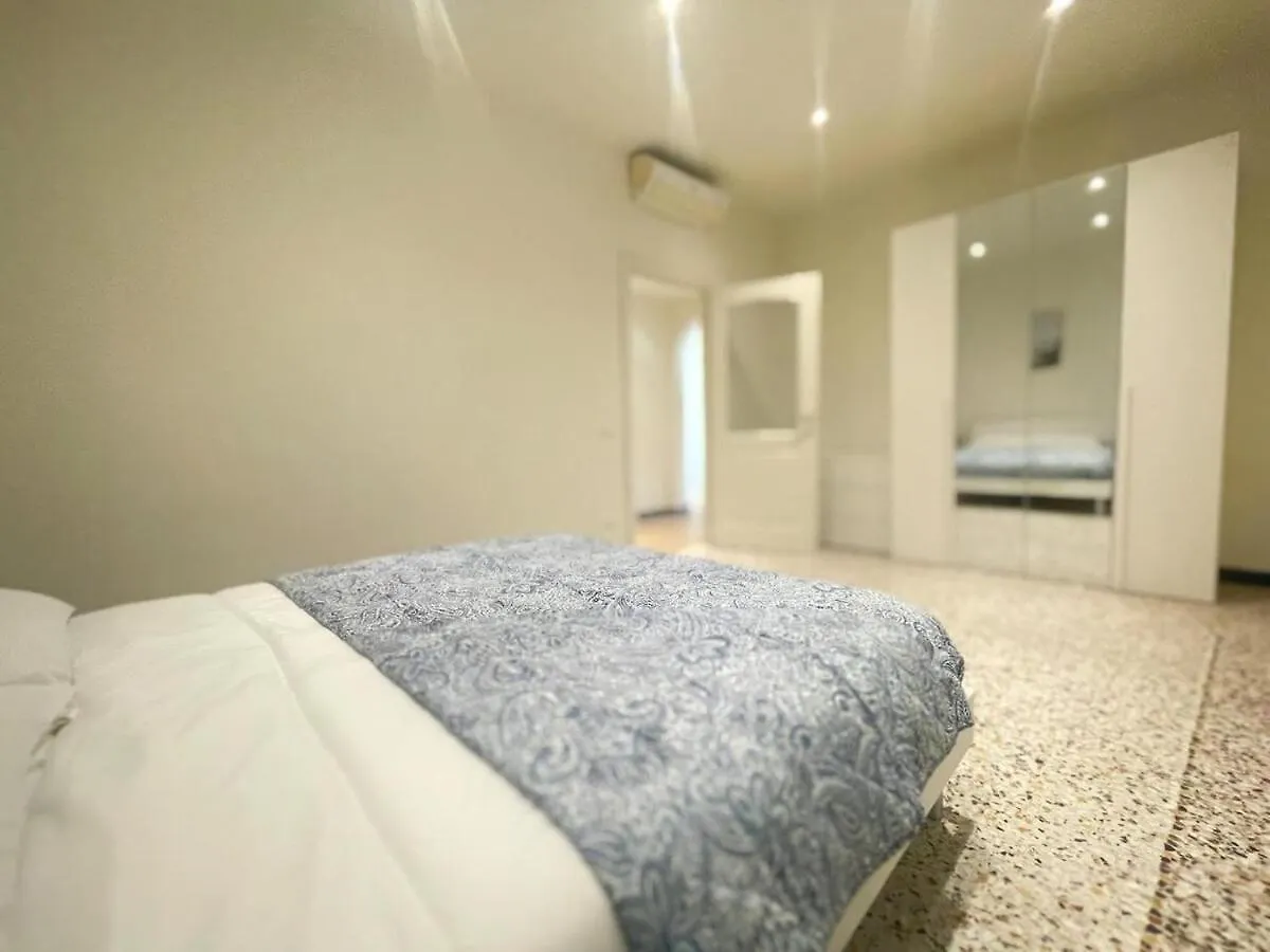 Appartamento B Moderno Nel Centro Storico Genoa Apartment